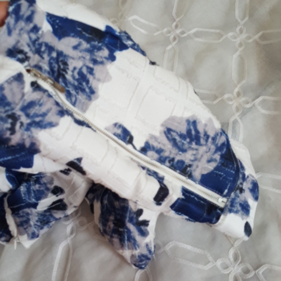 Gracia 100% Polyester small crop top - Picture 16 of 16